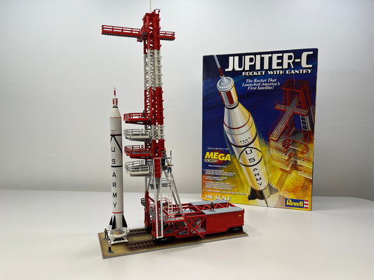 1/110 Scale Jupiter-C Rocket w/Gantry Tower & Crew Model Kit