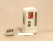 HO Custom Upright Soda Machine & 6-Pack