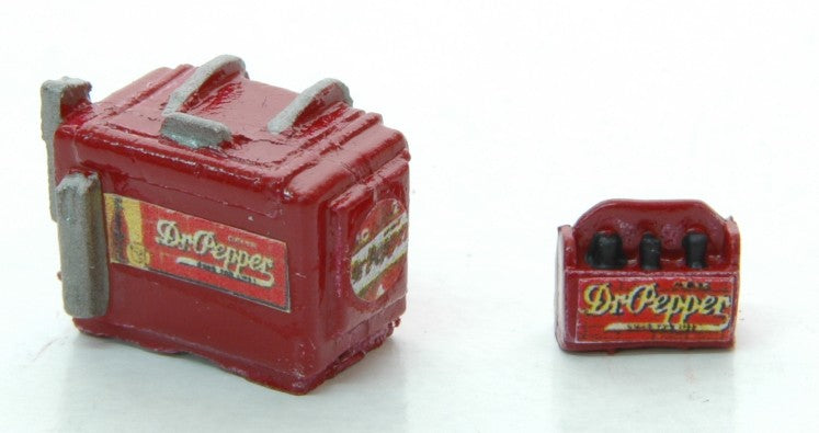 HO Custom Chest Soda Machine Dr. Pepper & 6-Pack