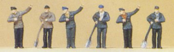 N Track Workers (6) 3 w/Shovels