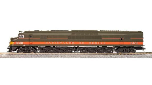 HO Centipede w/DCC & Sound, NdeM/Dark Green #6405