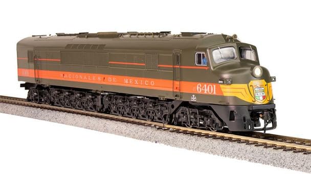 HO Centipede w/DCC & Sound, NdeM/Dark Green #6401