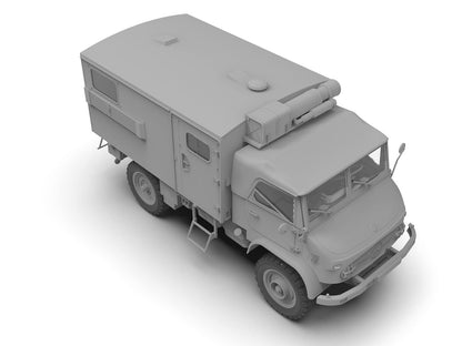 Unimog S 404 with box body