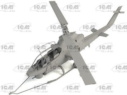 Plastic Military Helicopter AH-1G Cobra (Early Production), US Attack Helicopter Model - Scale 1:32