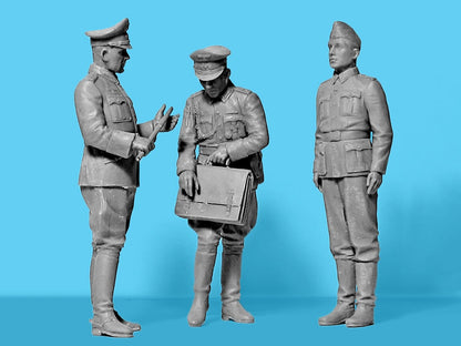 Type G4 with MG 34 and German Staff Personnel - Plastic Military Model Kit - Scale 1:24