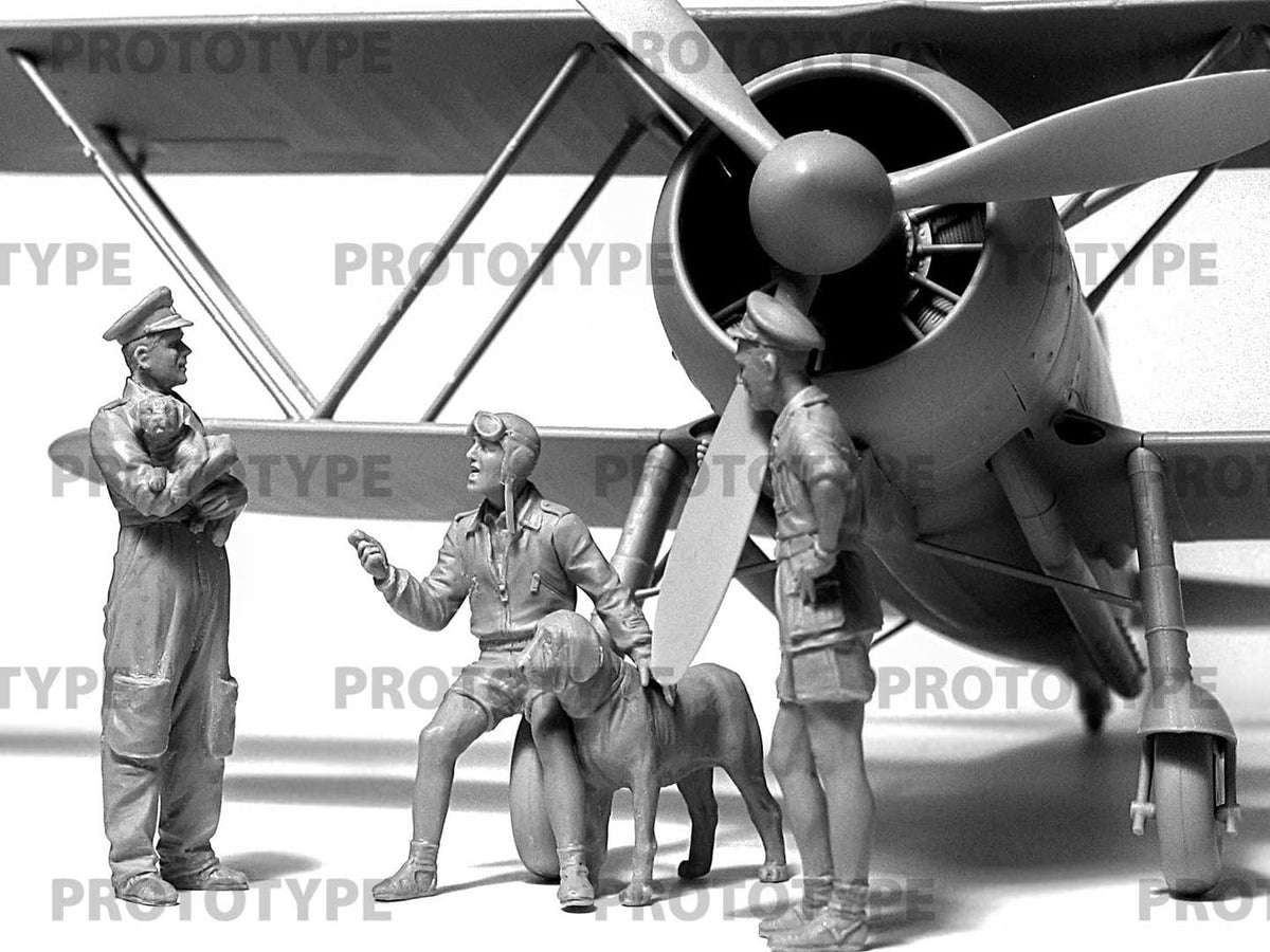 Italian Pilots in Tropical Uniform (1939-43)