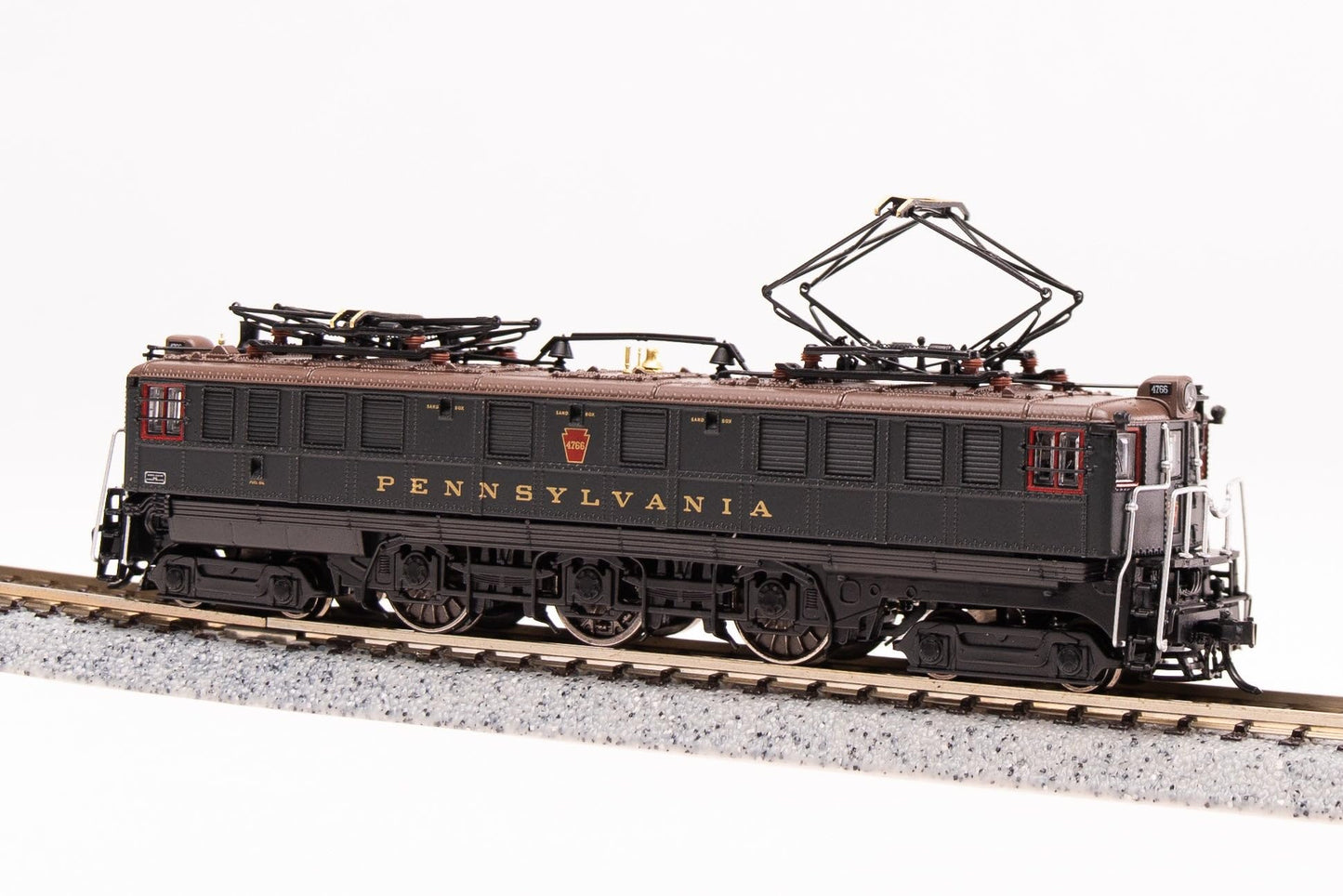 Broadway Limited 3952 PRR P5a Boxcab, 4766, 1930's Passenger Type, DGLE, Brown Roof, Gold Leaf Roman Lettering, Paragon4 Sound/DC/DCC, N