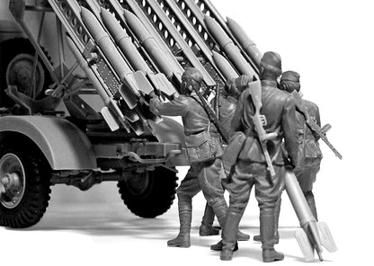 WWII Soviet BM-13-16 MLRS Vehicle Crew