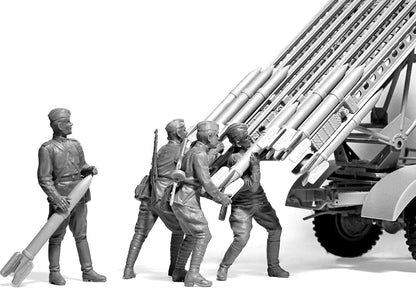 WWII Soviet BM-13-16 MLRS Vehicle Crew