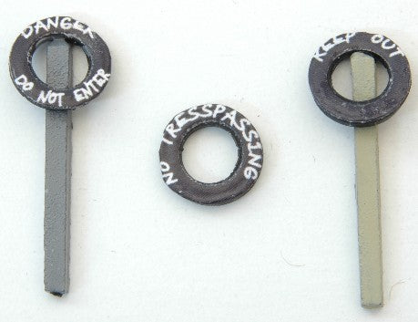 HO Custom Tires on Posts/Warning Signs (3)