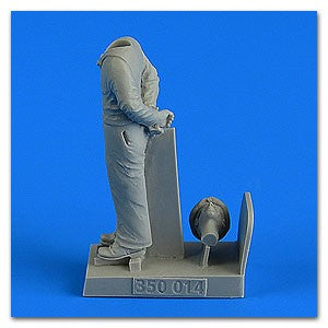 1/35 WWII German Schnellboat Kriegsmarine Ceremony Sailor #2 (D)