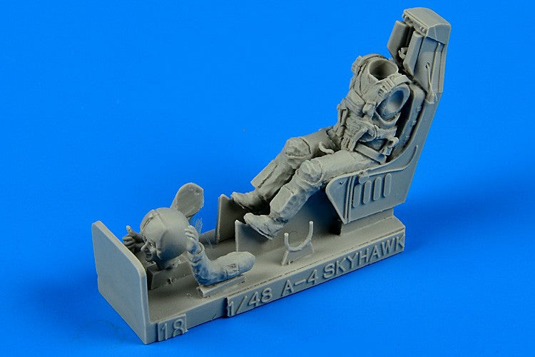 1/48 USN A4A/B/C/E/F/M Skyhawk Fighter Pilot w/Ejection Seat