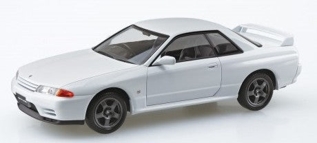 1/32 Nissan Skyline R32 GT-R 2-Door Car (Snap Molded in Pearl White)