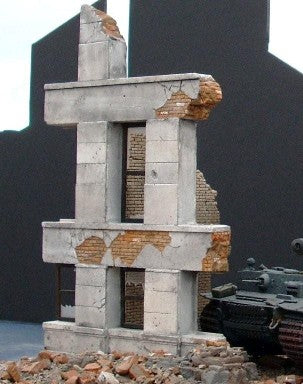 1/35 Ruined Small Concrete/Brick Building (6"x6"x8")