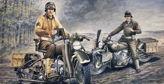 1/35 WWII US Soldiers on Motorcycles (2) D-Day