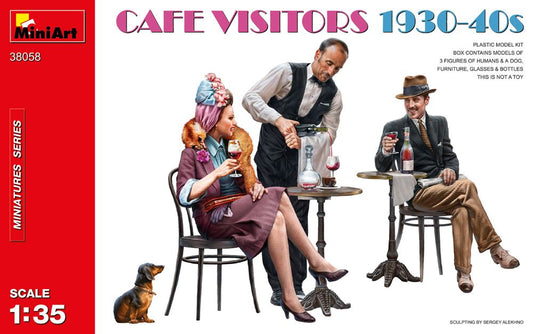 1/35 Cafe Visitors (2) w/Waiter 1930s-40s