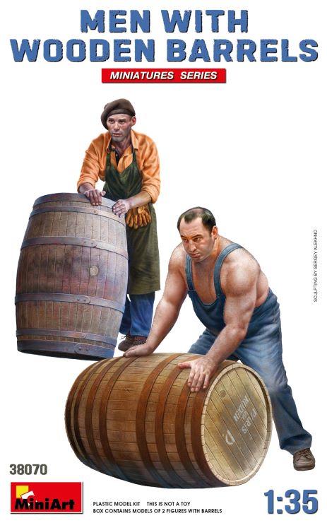 1/35 Men (2) w/2 Wooden Barrels
