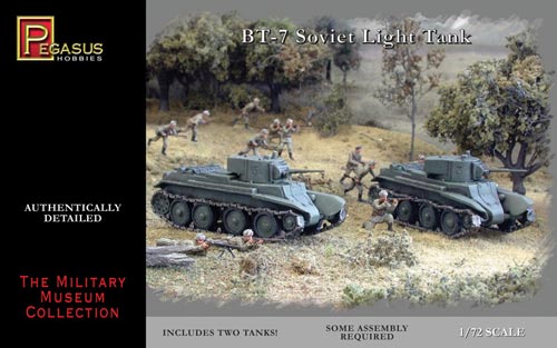 1/72 Soviet BT7 Light Tank (2) (Snap)