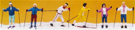 HO Cross Country Skiers (6)