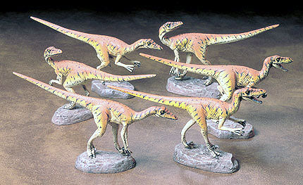 1/35 Velociraptors Dinosaur Diorama Set