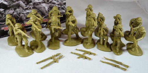 1/32 North Vietnamese Army Soldiers Figure Playset (16 & 6 Weapons)