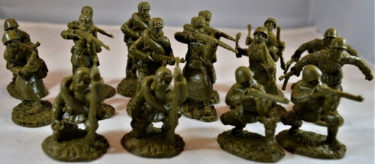 1/32 WWII Russian Infantry Figure Playset (16)