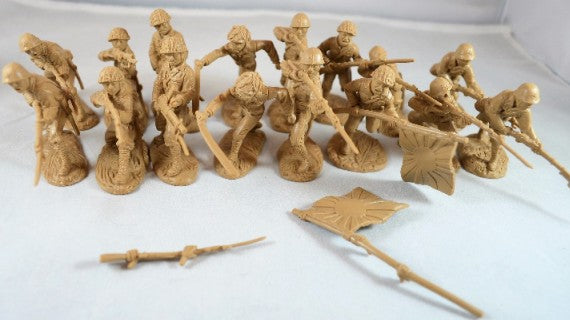 1/32 WWII Japanese Infantry Figure Playset (16)