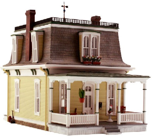 HO Built-N-Ready Home Sweet Home 2-Story (LED Lighted)