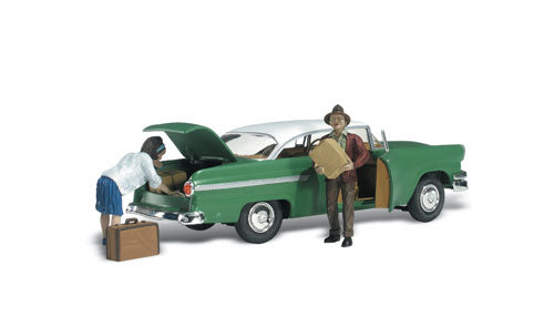 N Autoscene Lubeners Loading 1950's Ford Car w/Figures