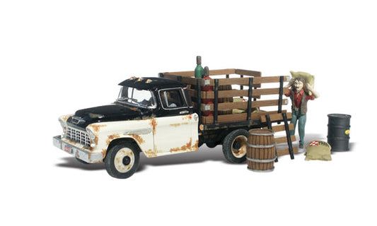 N Autoscene Henry's Haulin' 1955 Chevy Truck w/Figure