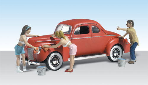 N Autoscene Suds & Shine 1940's Ford Coupe w/Figures