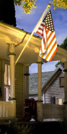 Just Plug: Medium Mount Pole w/United States Flag for Multiple Scales